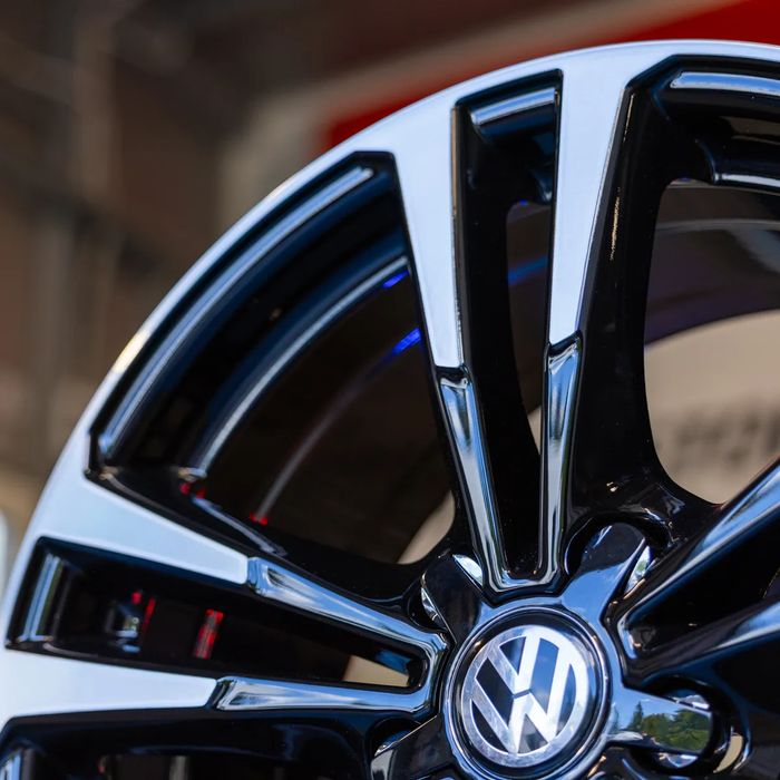 NOWE ORYGINALNE Felgi / Koła 18" - Volkswagen Golf Touran Passat T-Roc