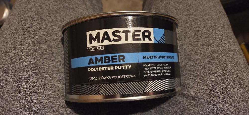 Master Multifunkcyjna szpachlówka poliestrowa AMBER 1L