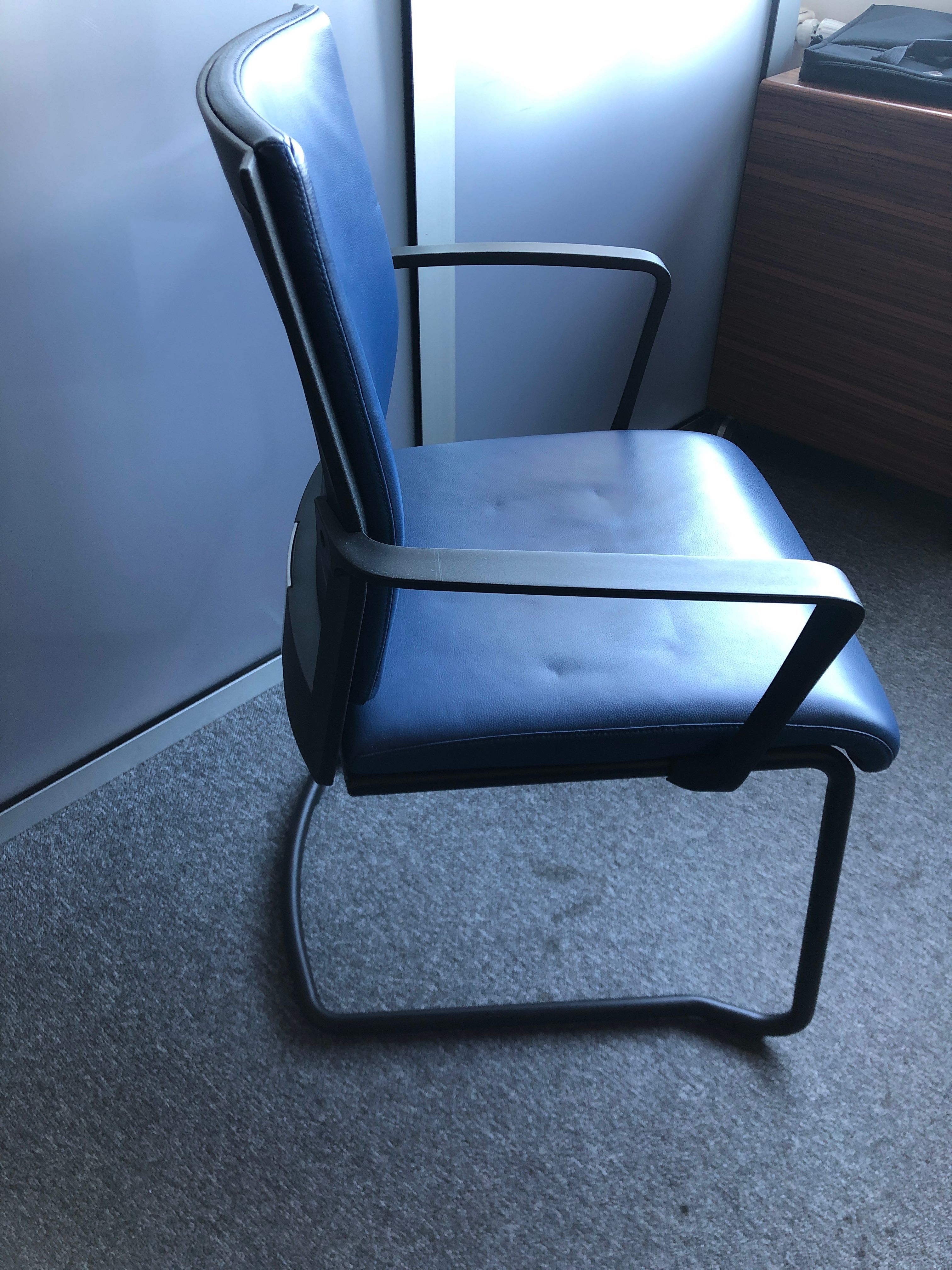 Стул офисный Steelcase