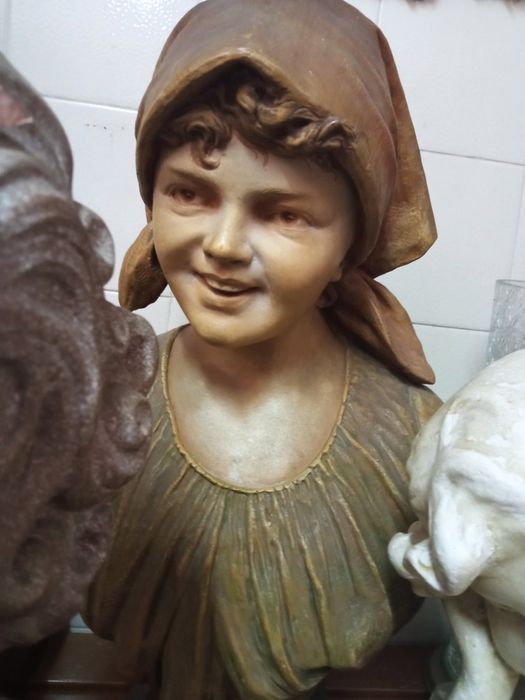 Lindíssimo conjunto de esculturas francesas. De autor.