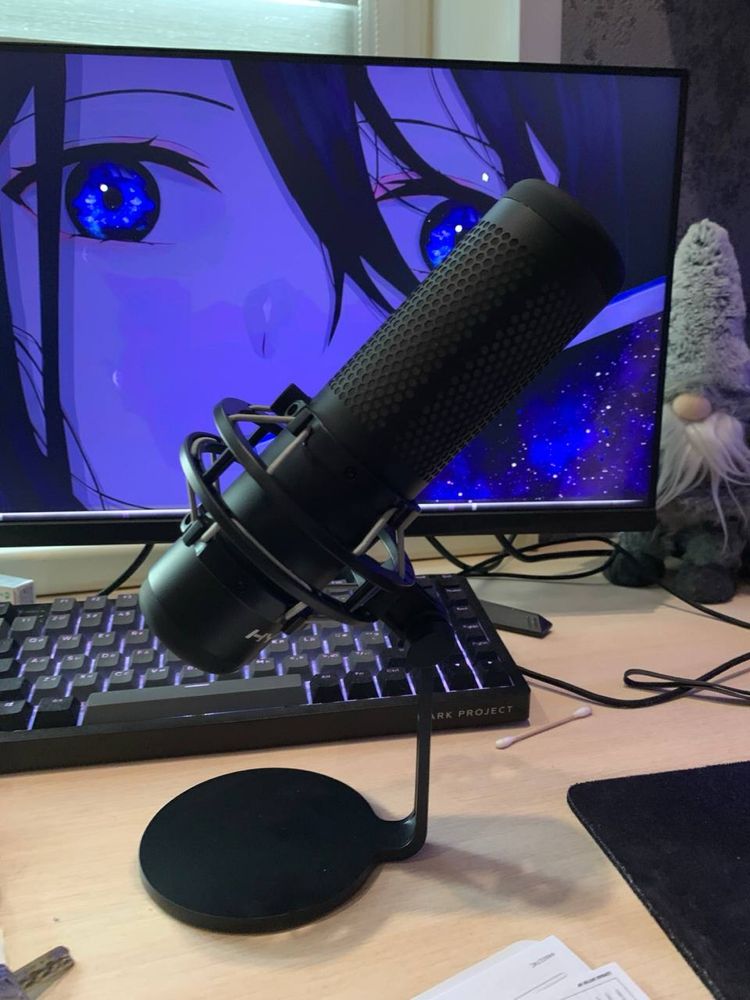 Продам микрофон HyperX QuatCast S