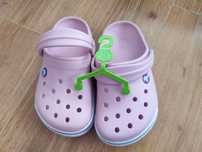 Klapki dziewczęce firmy Crocs