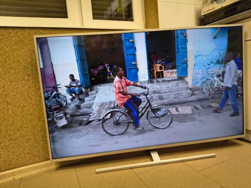 tv PHILIPS 58PUS8532 android tv smart dvbt  wi-fi ambilight z wadą 58"