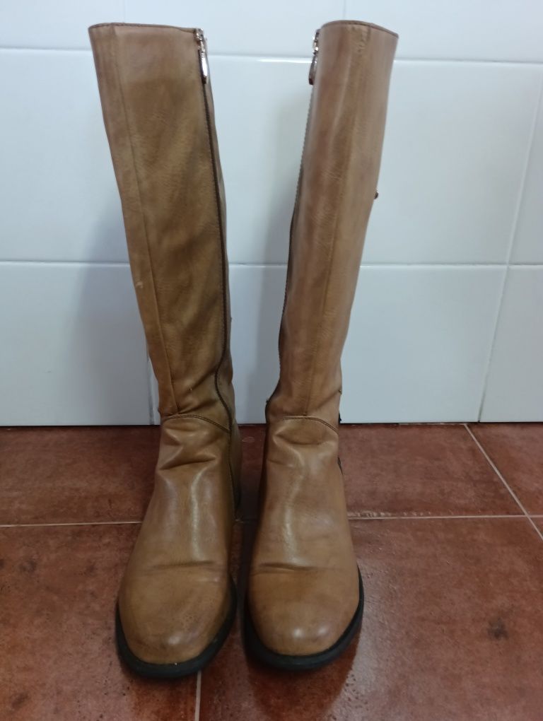 Botas de Senhora Camel 38