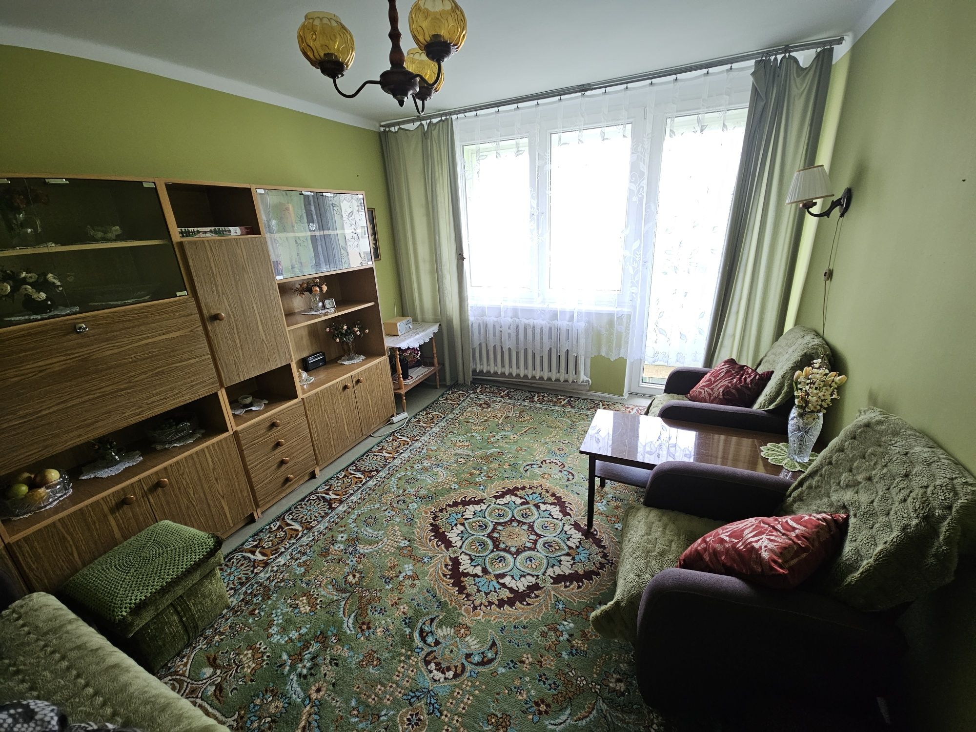 Apartament w stylu PRL (oryginalne przedmioty i meble)