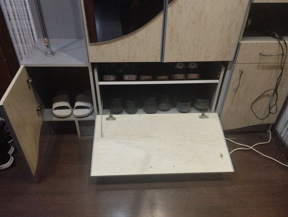 Прихожа  1,2*1,9