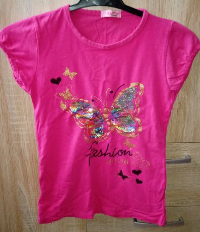 Bluzka różowa z motylem 134