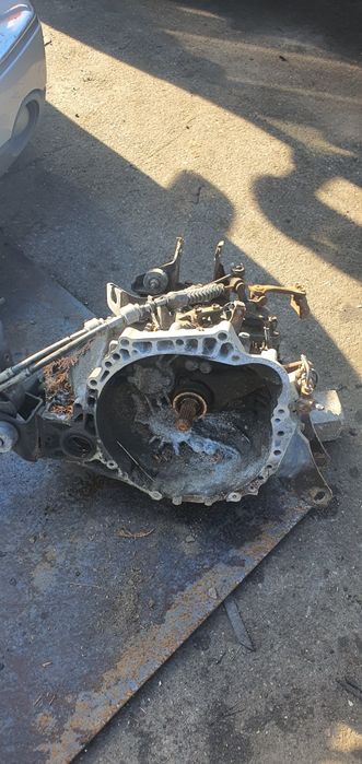 Skrzynia biegów toyota 2.2 d 6 biegów avensis, verso