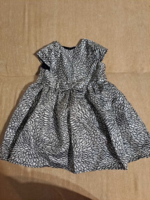 Elegancka sukienka dla dziewczynki 98 cm