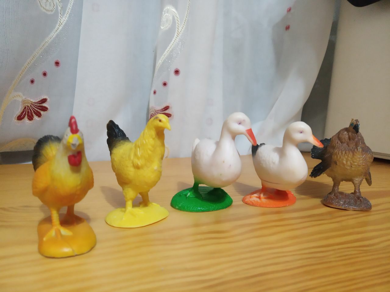 Тварини фігурки іграшки пластмасові