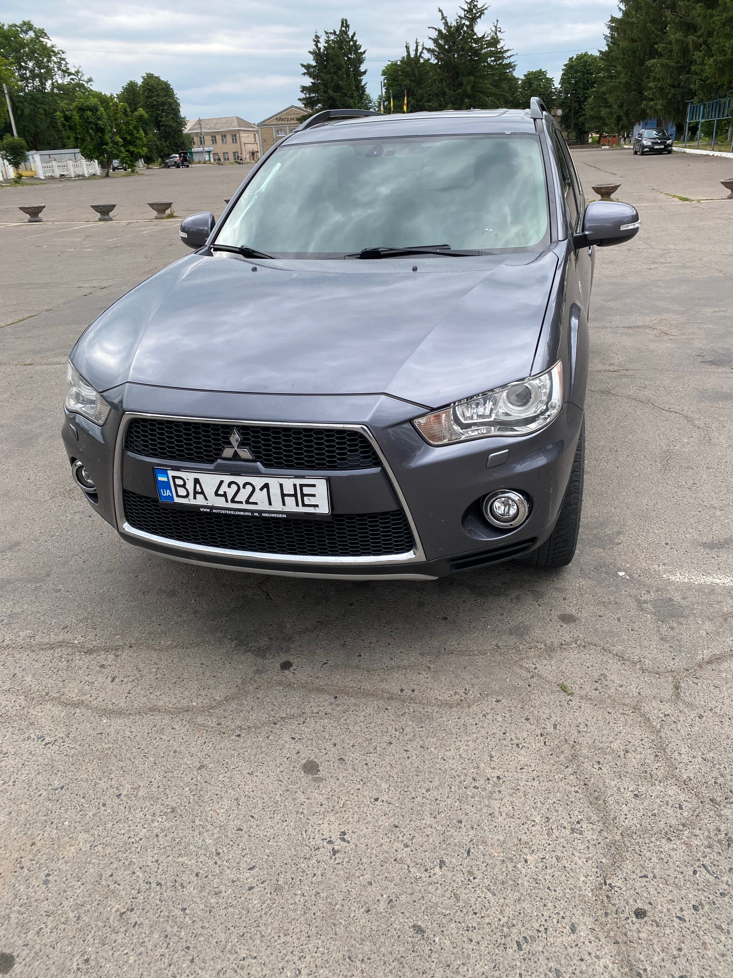 Продам Mitsubishi Outlender  XL