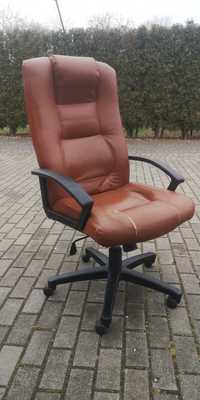 Fotel biurowy skorzany