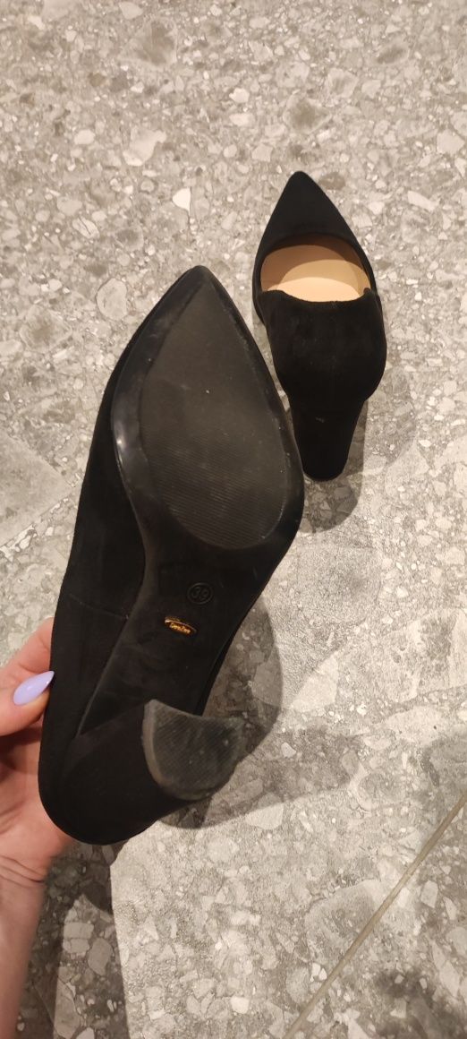 Czarne buty na obcasie 39 zamsz