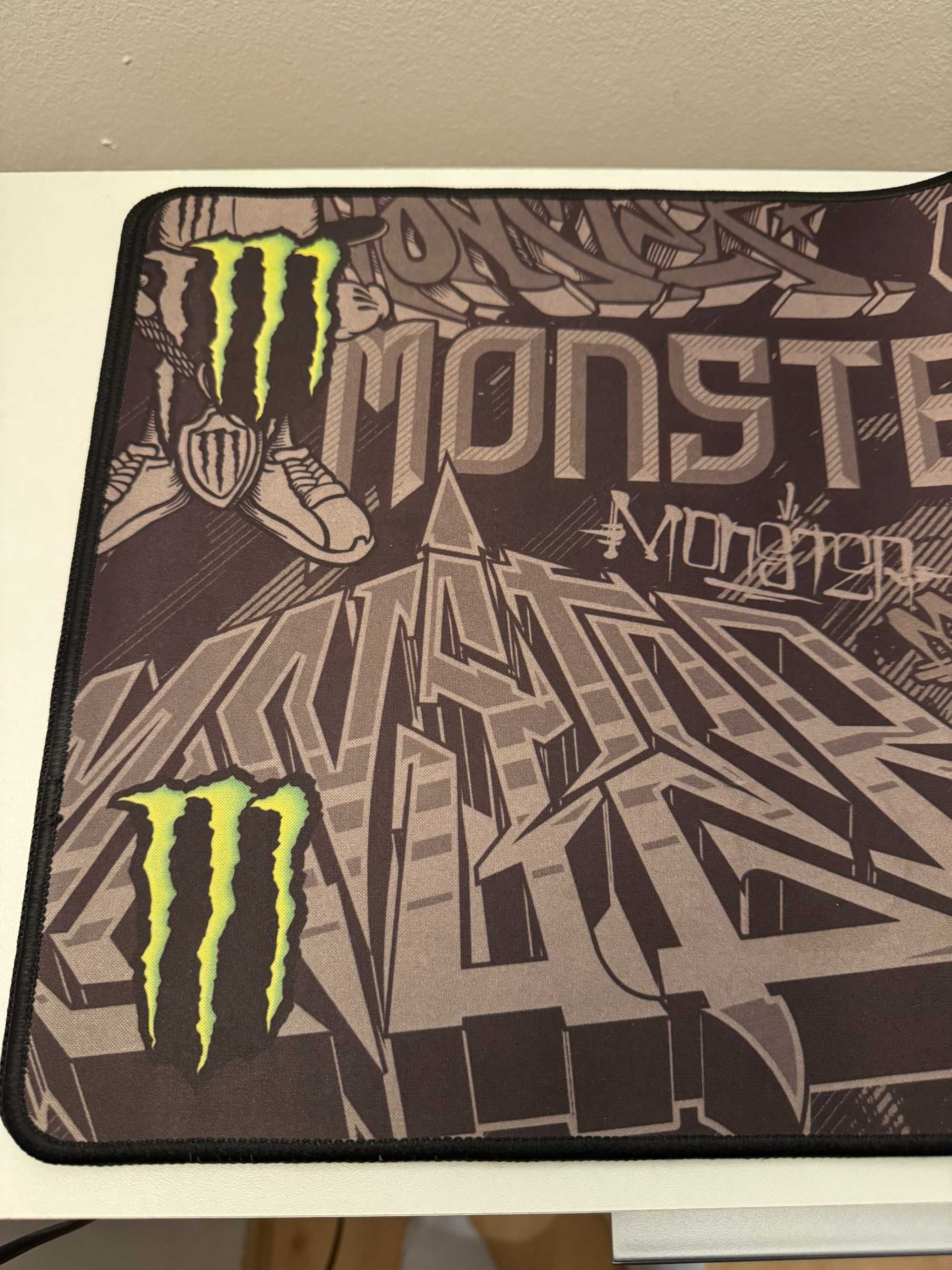 Materiałowa mata Monster Energy