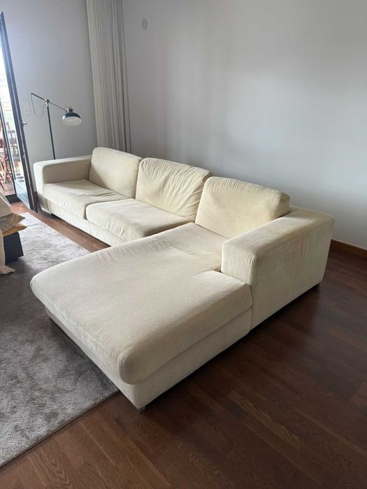 Sofá com Chaise Longue
