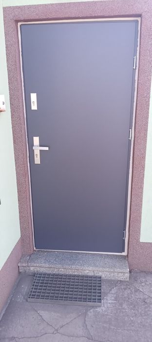 Drzwi zewnętrzne z montażem do bloku od 1400