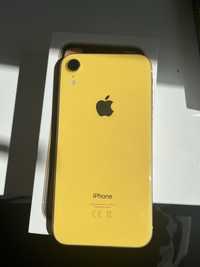 żółty iphone XR