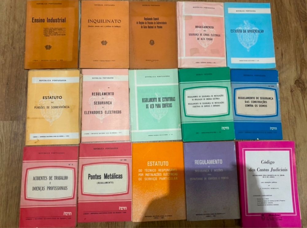 Lote de 500 livros por 150€