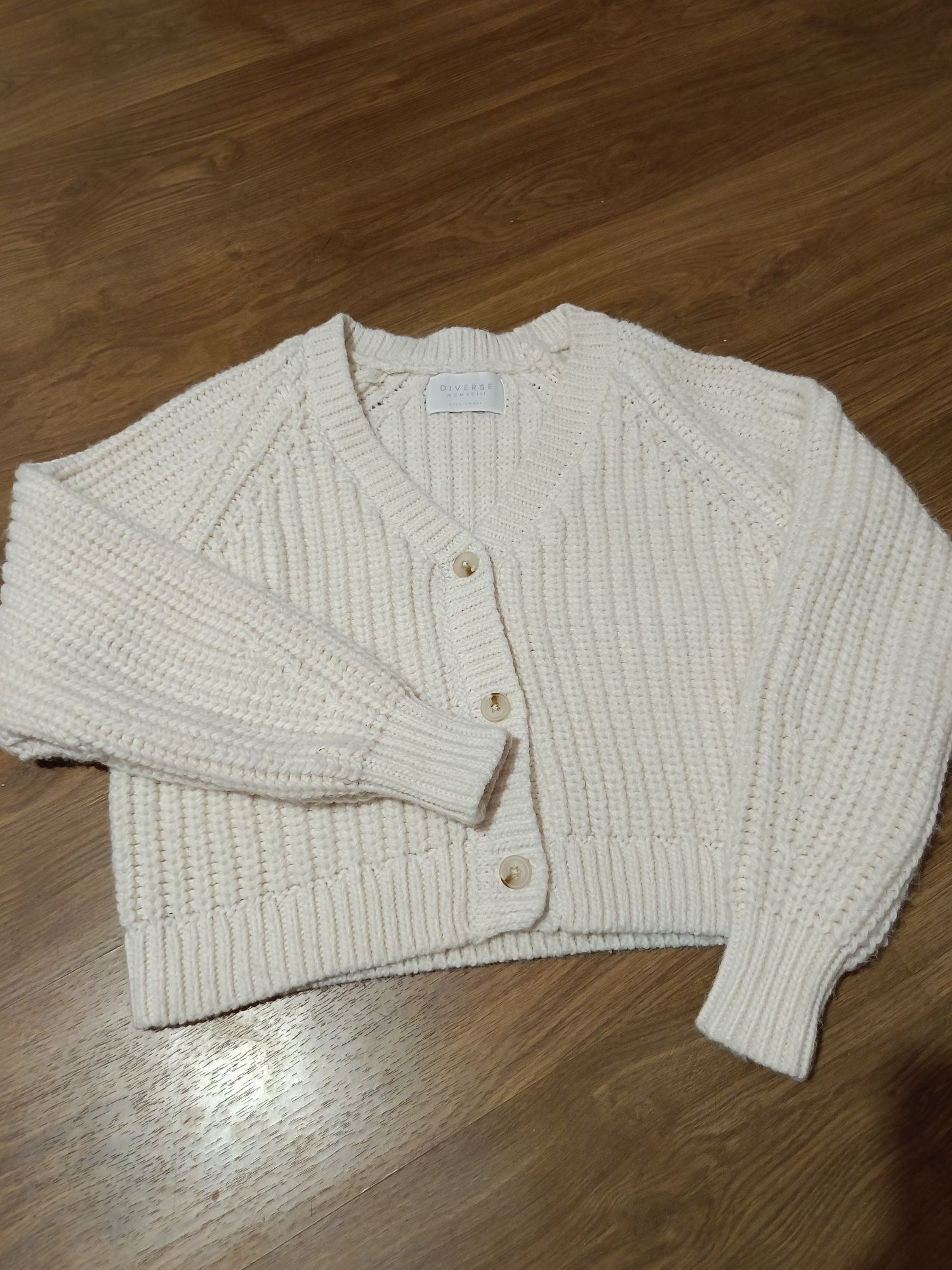 Sweter Diverse  .