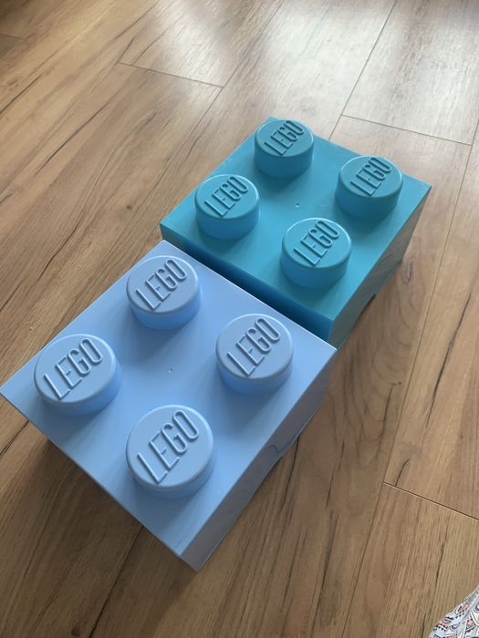 2 pojemniki Lego