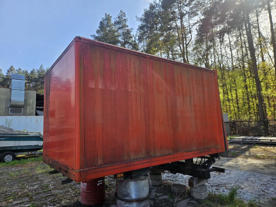 Kontener z winda 1t iveco daily