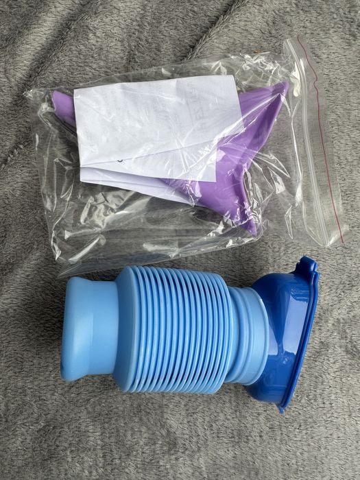 Urinol feminino de viagem