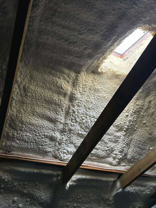 Ocieplenie Ocieplanie Termoizolacje pianą Pianka PUR Izolacja poddasza
