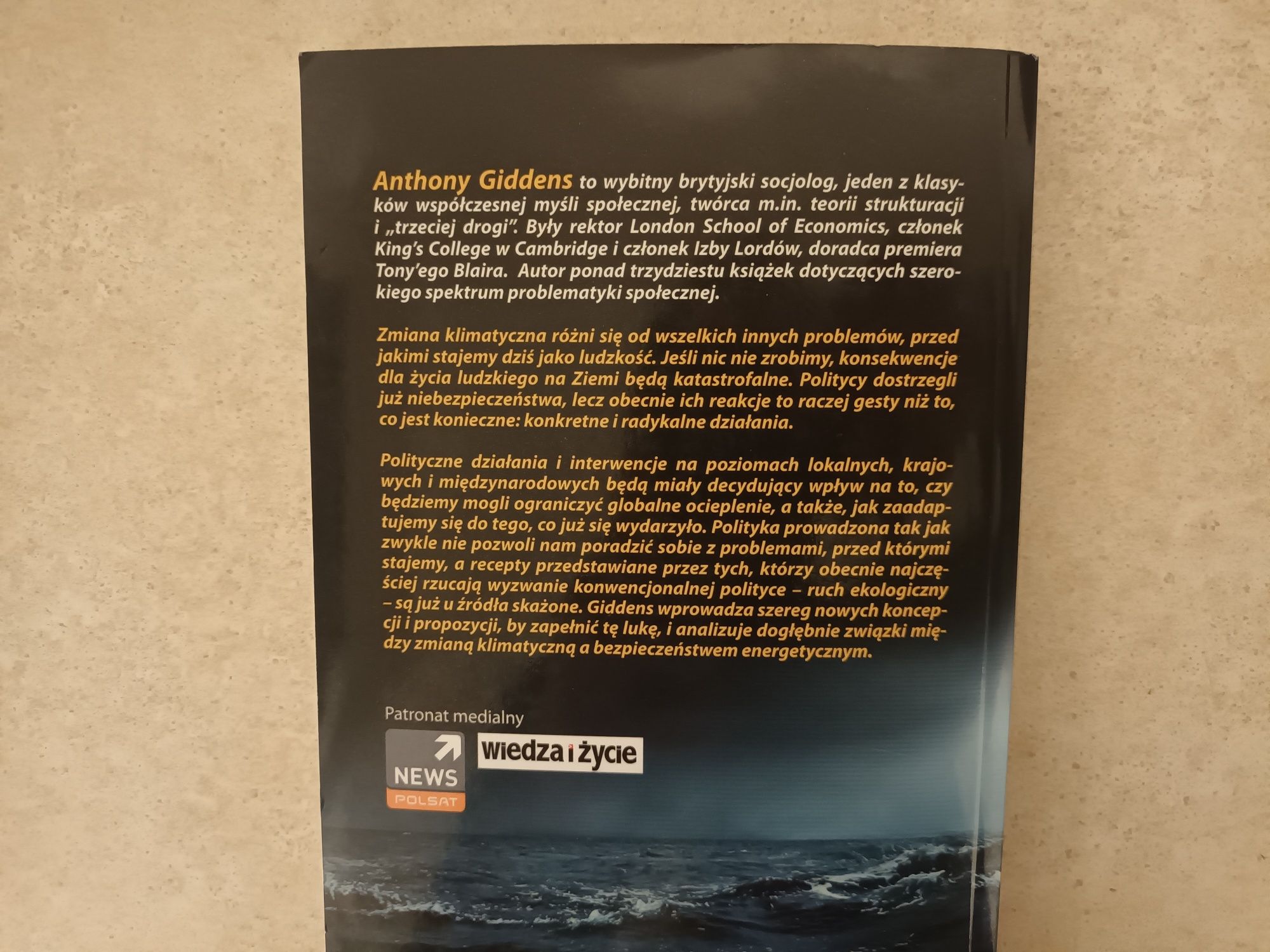 Książka "Klimatyczna katastrofa" Anthony Giddens