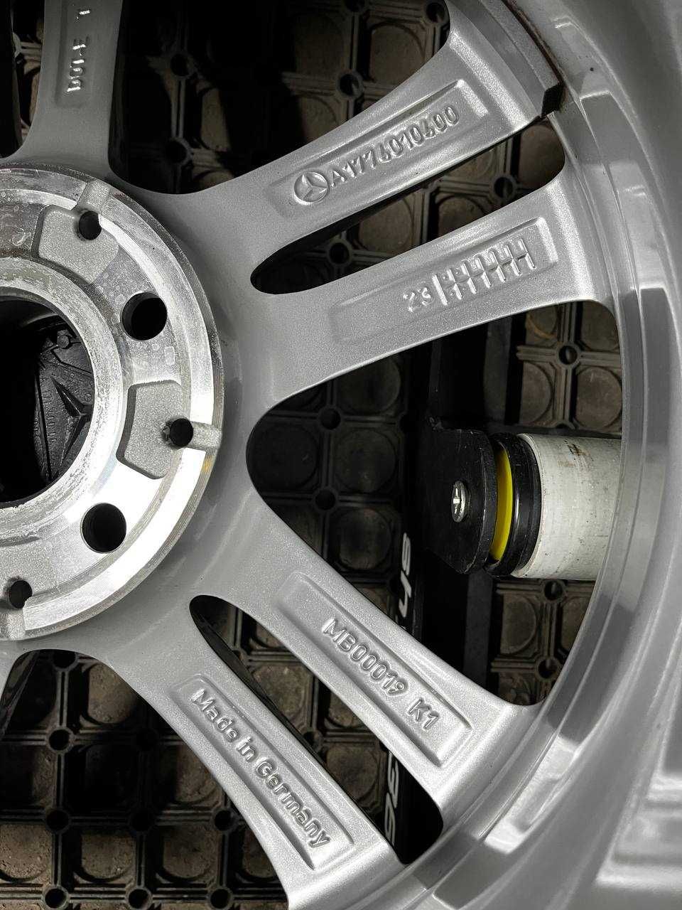 ДИСКИ оригінальні БУ MERCEDES R17 6.5J 5X112 ET44 Skoda, VW Мерседес
