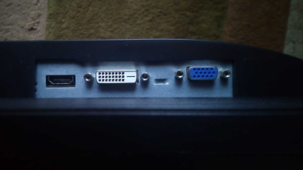 Монітор Acer V226HQL/22" 16:9 (1920х1080) TN .(кабелі VGA, живлення)