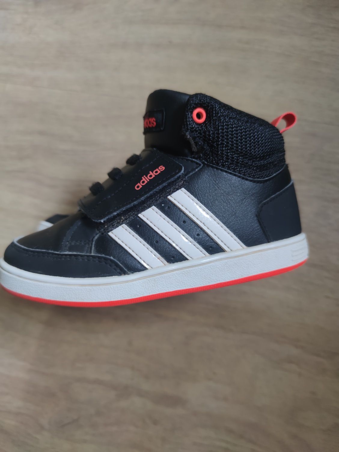 Buty na rzepy Adidas r. 26