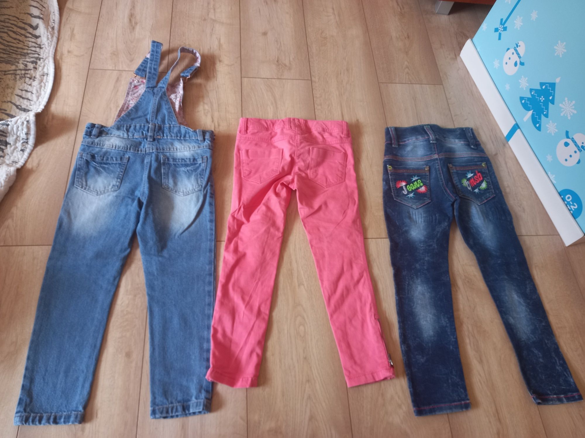 Spodnie dziewczęce zestaw 110-116 zara jeansy ogrodniczki