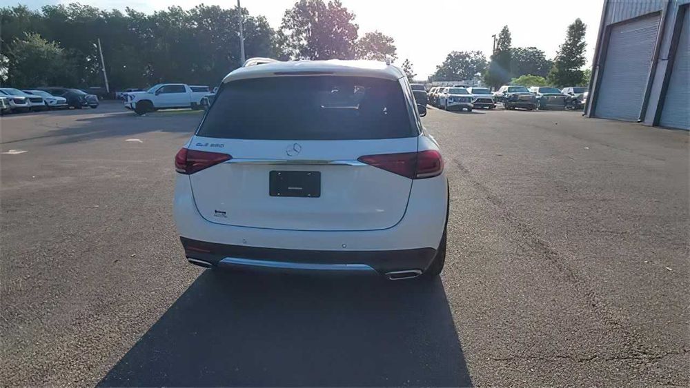 Mercedes-Benz GLE-Class      2021
