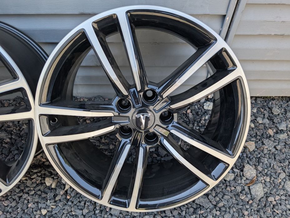 Оригінальні титанові диски Tesla 5*120 R19 5/120 19 ET - 40