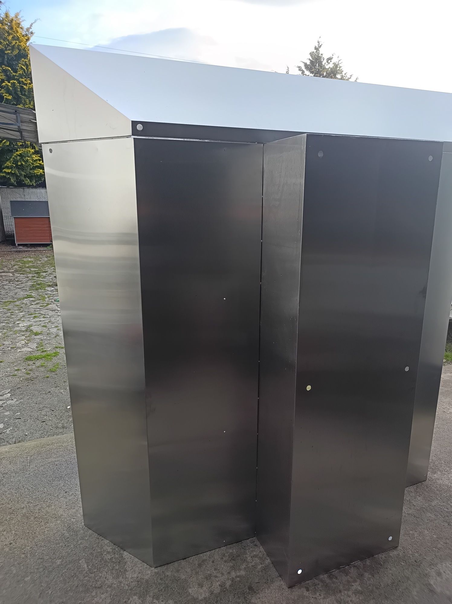 Hotte central 260x220