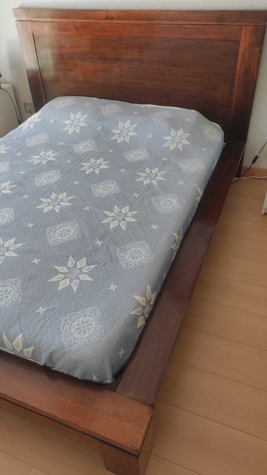 Mobília de quarto completa em castanho - OFERTA: Colchão látex