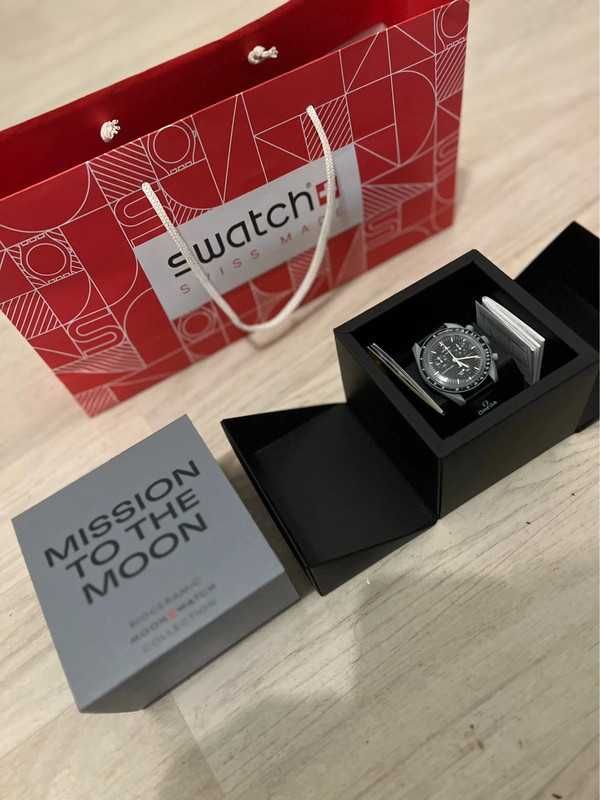 Omega x Swatch MoonSwatch SO33M100 - Kolekcjonerski Model z Orbitą