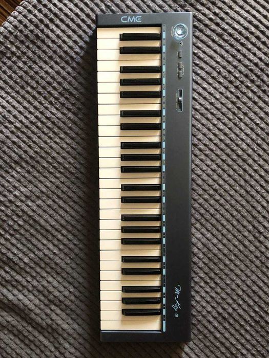 MIDI клавіатура CME M-Key