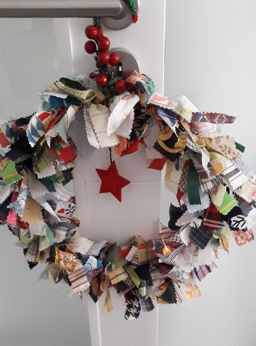 Coroas de Natal originais, feitas à mão. Todas diferentes.