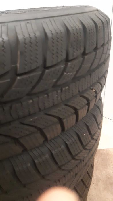 Opony zimowe 175/65 R14 82T 2 x Kormoran, 2 x GT Radial Champiro, 6mm
