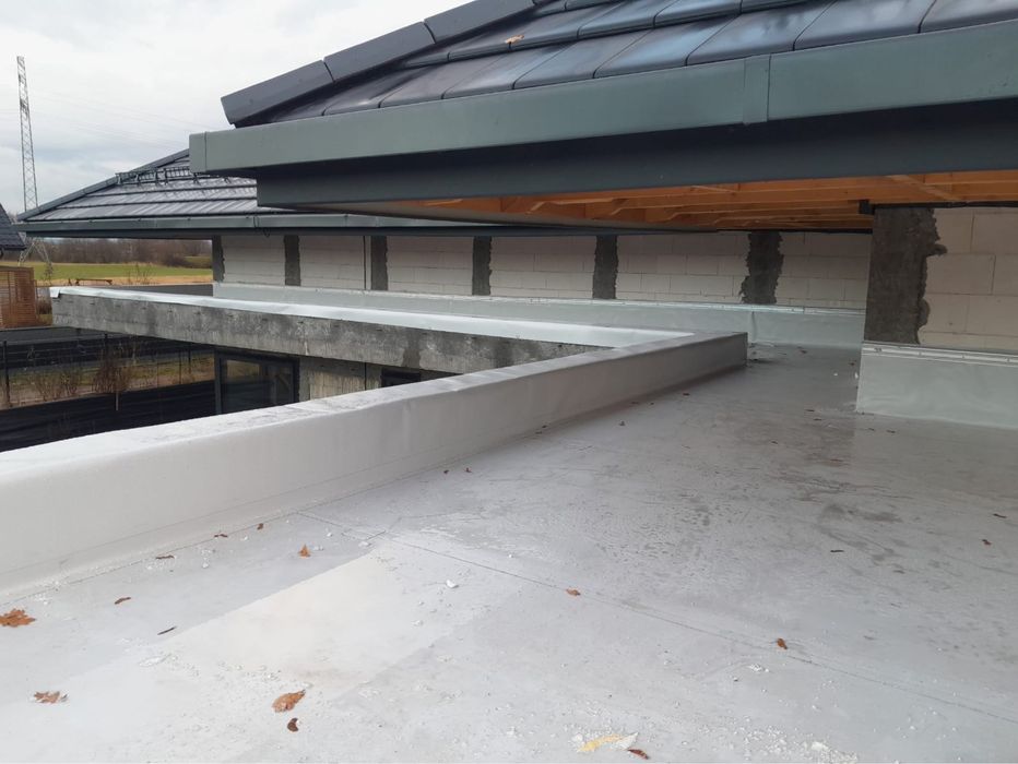 Hydroizolacje dachow  , tarasów oraz balkonów, obróbki blacharskie.