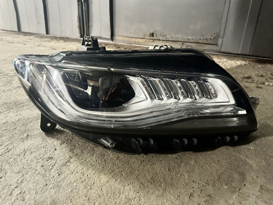 Led фара на линкольн мкз 17-20 год левая