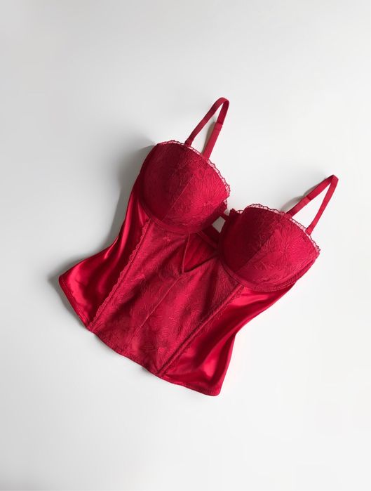 Czerwony gorset z koronką coquette 80c