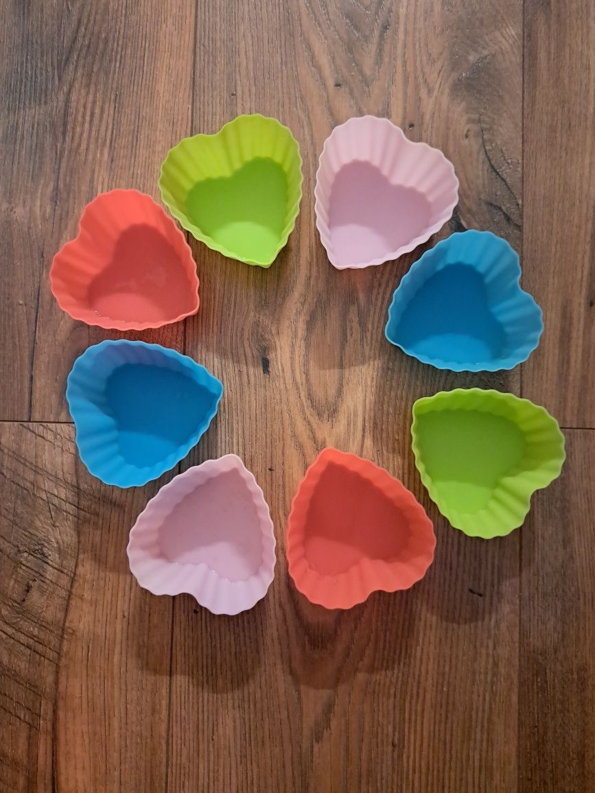 Silikonowe serduszka forma muffinki 8 szt.