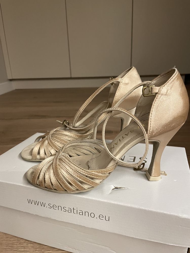 Sandałki taneczne ślubne Sally Sensatiano na wąską stopę