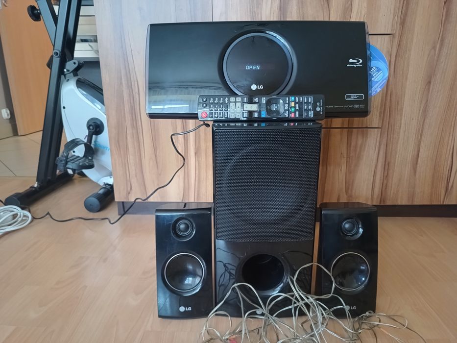 Kino domowe LG 2+1 model HB 45R