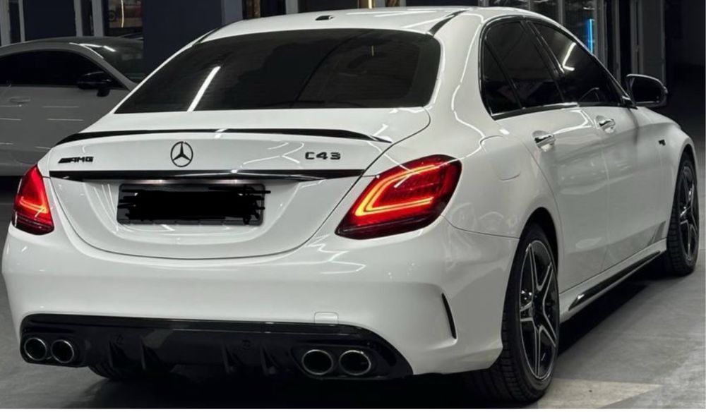 Продам Mercedes-Benz C-Class 2020 года