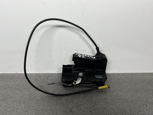 Fechadura / fecho porta frente direito NISSAN Primastar (X83)