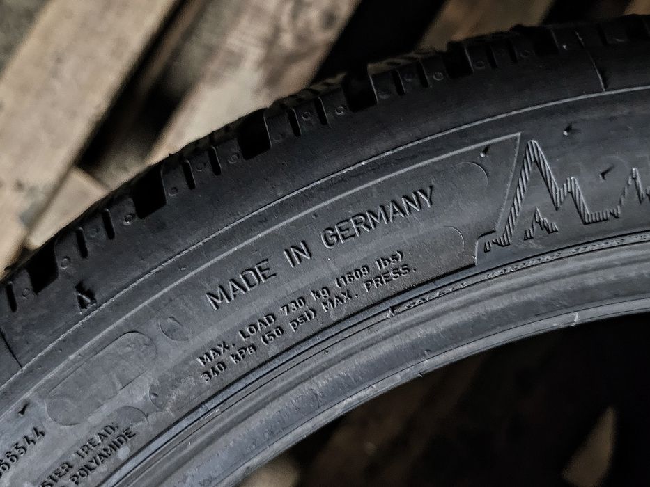 Пара 245/40r18 Dunlop | 2024 | 6.5mm | Преміум зимові шини | Ідеал 2шт