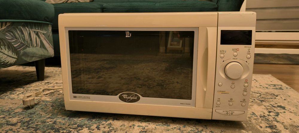 Kuchenka mikrofalowa Whirlpool AVM 210, 34L